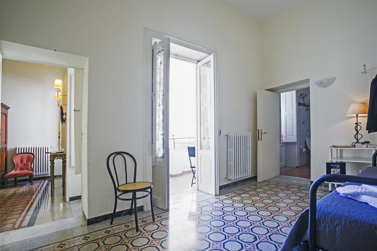 Bed And Breakfast La Torretta Гаета Екстер'єр фото